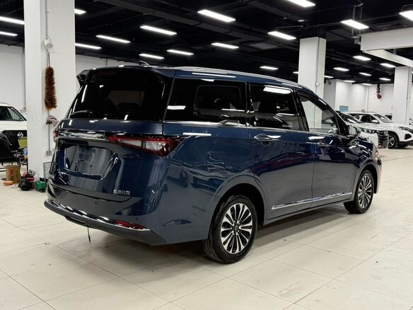 2023 Wuling Jiachen, синий, 970000 рублей - вид 5