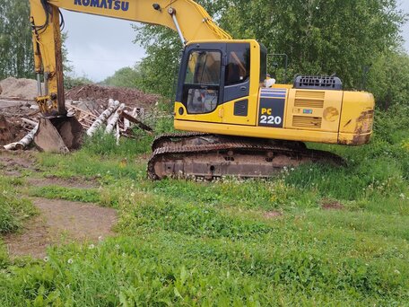 2019 Komatsu PC220-8, жёлтый, 5500000 рублей, вид 4