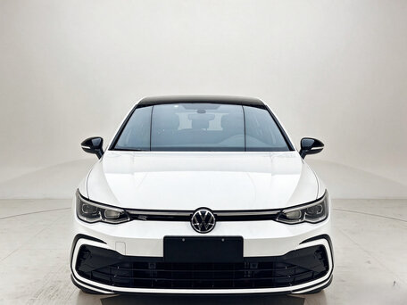 2022 Volkswagen Golf VIII, белый, 1972000 рублей, вид 3