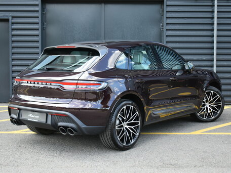 2026 Porsche Macan I Рестайлинг 2, фиолетовый, 13990000 рублей, вид 2