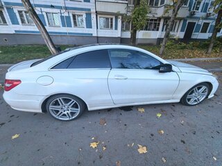 2011 Mercedes-Benz E-Класс 250 5G-Tronic IV (W212, S212, C207), белый, 1250000 рублей, вид 3