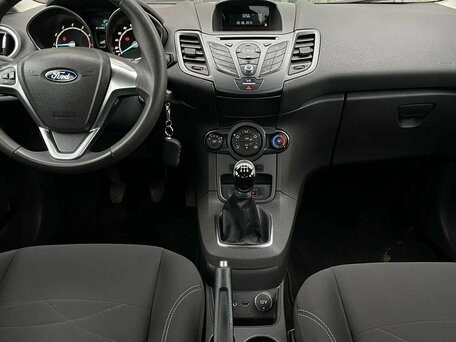 2015 Ford Fiesta Mk6 Рестайлинг, чёрный, 650000 рублей, вид 3