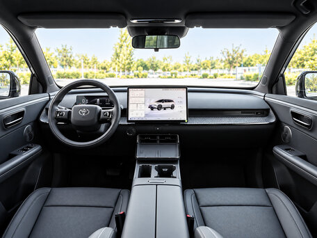 2026 Toyota bZ3X 58.3 kWh, серый, 2900000 рублей, вид 5