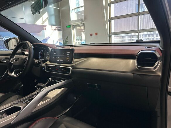 2022 Geely Coolray I, серый - вид 9