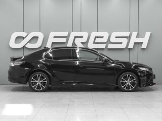 2020 Toyota Camry VIII (XV70), чёрный, 3179000 рублей, вид 5