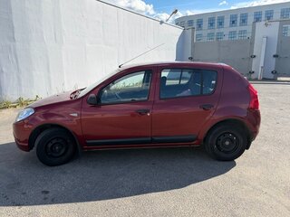 2011 Renault Sandero I, красный, 455000 рублей, вид 4
