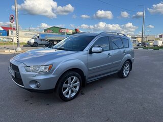 2010 Mitsubishi Outlander II Рестайлинг, серебристый, 1200000 рублей, вид 3