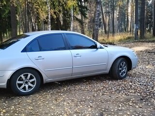 2010 Hyundai Sonata V (NF) Рестайлинг, серый, 700000 рублей, вид 3
