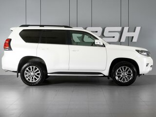 2020 Toyota Land Cruiser Prado 150 Series Рестайлинг 2, белый, 6589000 рублей, вид 5