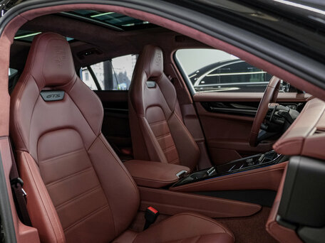 Porsche Panamera III