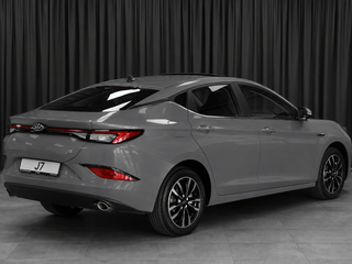 2026 JAC J7 I, белый, 2195000 рублей, вид 4