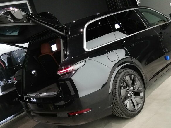 2024 Li Auto (Lixiang) L9 52.3 kWh I Рестайлинг, чёрный, 8925000 рублей - вид 3