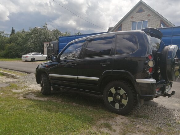 2008 Chevrolet Niva I, чёрный, 520000 рублей - вид 3
