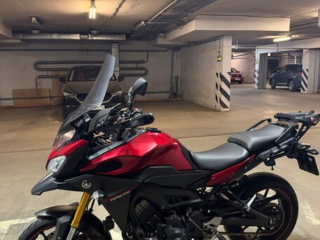 2016 Yamaha MT-09 Tracer (FJ-09), красный, 750000 рублей, вид 2