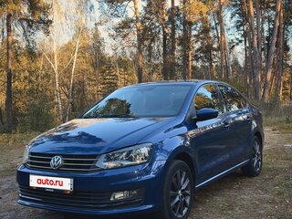 2018 Volkswagen Polo V Рестайлинг, синий, 1024000 рублей, вид 1