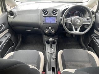 2017 Nissan Note II Рестайлинг, белый, 730000 рублей, вид 5