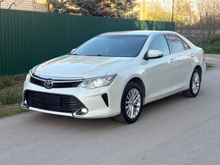 2016 Toyota Camry VII (XV50) Рестайлинг, белый, 2285000 рублей, вид 1
