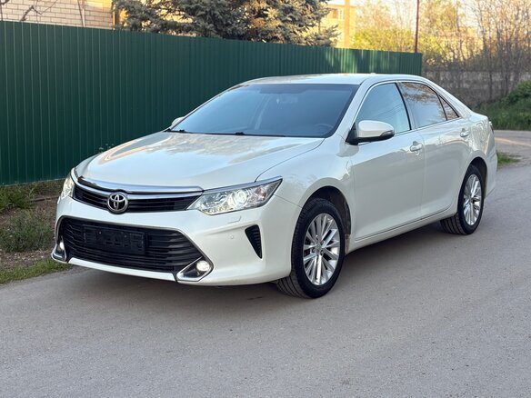 2016 Toyota Camry VII (XV50) Рестайлинг, белый, 2285000 рублей