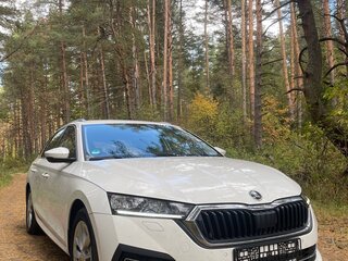 2022 Skoda Octavia IV (A8), белый, 3650000 рублей, вид 1