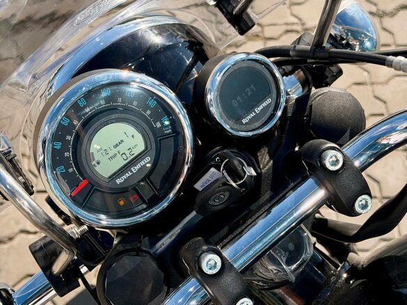 2026 Royal Enfield Meteor, чёрный, 528000 рублей - вид 13