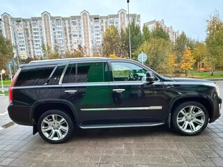 2016 Cadillac Escalade IV, чёрный, 3100000 рублей, вид 2