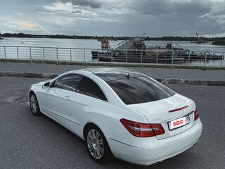 2010 Mercedes-Benz E-Класс 350 IV (W212, S212, C207), белый, 1150000 рублей, вид 4