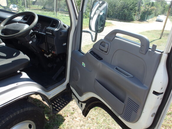 2005 Isuzu Elf (N-series), белый - вид 23