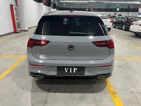 2022 Volkswagen Golf VIII, серый, 1630000 рублей, вид 5