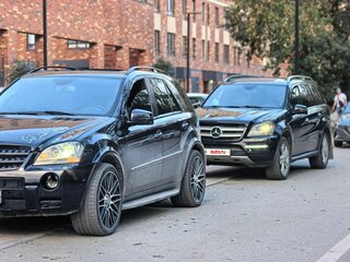 2010 Mercedes-Benz GL-Класс 350 I (X164) Рестайлинг, чёрный, 1555555 рублей, вид 2