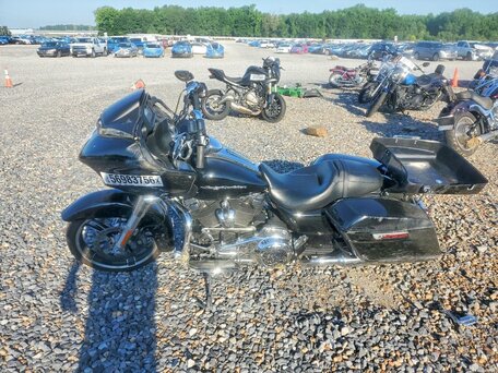 2019 Harley-Davidson Road Glide, чёрный, 1097568 рублей, вид 2