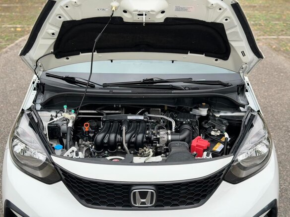 2023 Honda Fit Crosstar IV Рестайлинг, белый, 1080000 рублей - вид 16