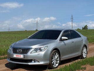 2012 Toyota Camry VII (XV50), серебристый, 1790000 рублей, вид 1