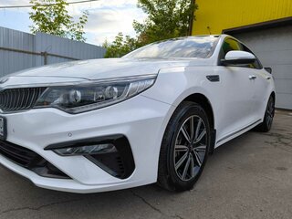 2018 Kia Optima IV Рестайлинг, белый, 1900000 рублей, вид 5