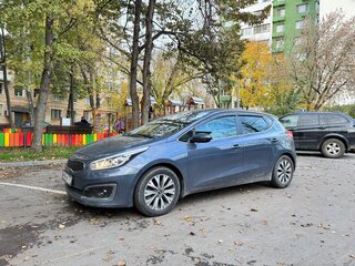 2017 Kia Ceed II Рестайлинг, синий, 1850000 рублей, вид 1