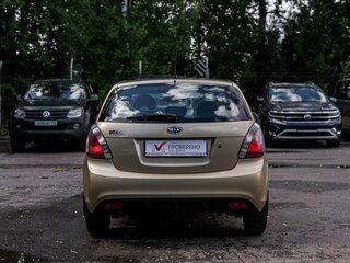 2010 Kia Rio II Рестайлинг, бежевый, 597000 рублей, вид 4