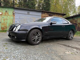 2001 Mercedes-Benz CLK-Класс 320 I (W208) Рестайлинг, чёрный, 620000 рублей, вид 4