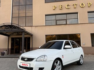 2013 Lada (ВАЗ) Priora I Рестайлинг, белый, 625000 рублей, вид 1