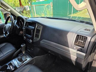 2015 Mitsubishi Pajero IV Рестайлинг 2, серый, 3200000 рублей, вид 4