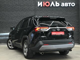 2020 Toyota RAV4 V (XA50), чёрный, 2970000 рублей, вид 4