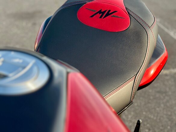 2011 MV Agusta Brutale 920, красный, 580000 рублей - вид 11