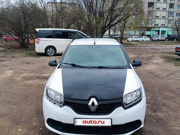 2015 Renault Logan II, белый, 200000 рублей