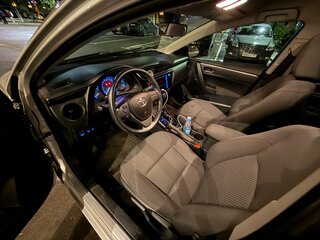 2018 Toyota Corolla XI (E160, E170, E180) Рестайлинг 1, серебристый, 1549000 рублей, вид 5