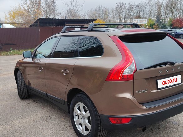 2010 Volvo XC60 I, жёлтый, 950000 рублей - вид 3