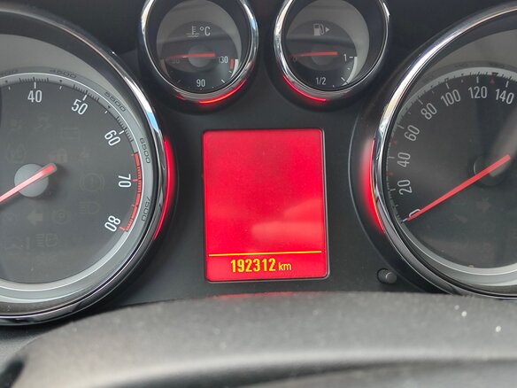 2013 Opel Astra J Рестайлинг, чёрный, 660000 рублей - вид 8