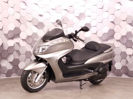 2005 Yamaha Majesty 400, серебристый, 259000 рублей, вид 2