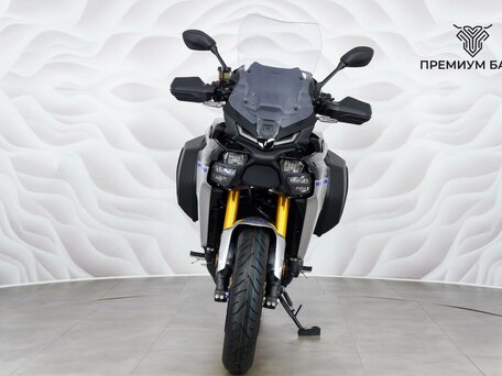 2025 Yamaha MT-09 Tracer (FJ-09), чёрный, 1999000 рублей, вид 4