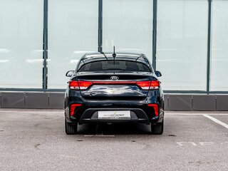 2017 Kia Rio IV, чёрный, 1250000 рублей, вид 4