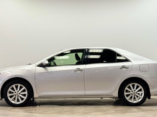 2012 Toyota Camry VII (XV50), серебристый, 1345000 рублей, вид 2
