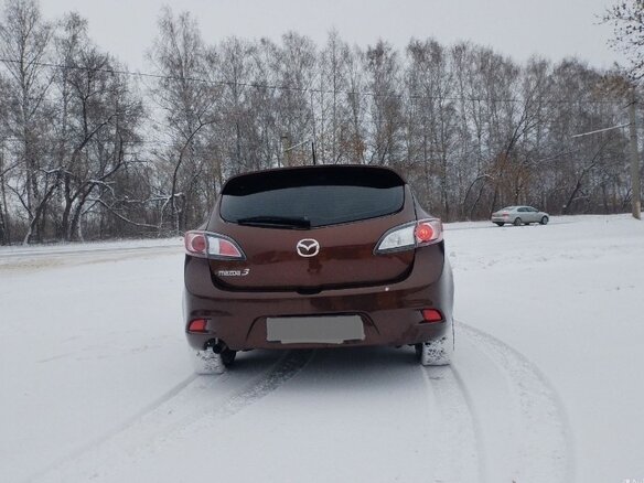 2012 Mazda 3 II (BL) Рестайлинг, коричневый, 800000 рублей - вид 1