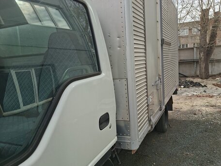 1999 Isuzu Elf (N-series), белый, 980000 рублей, вид 2